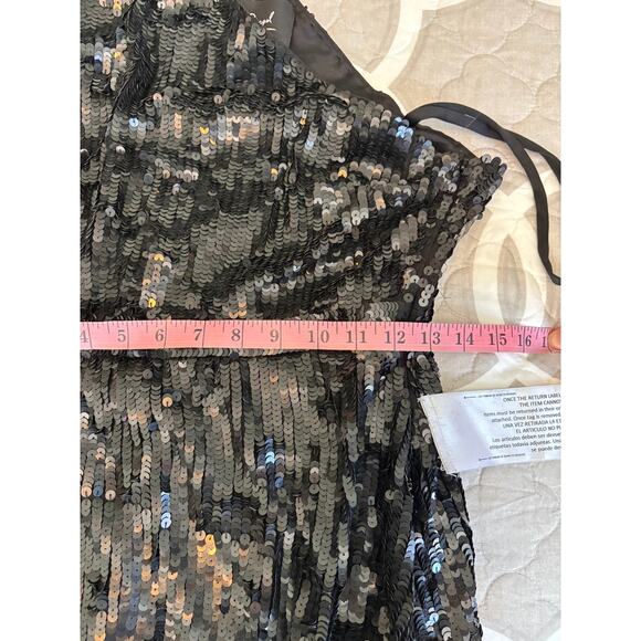 Mac Duggal Sequined Black One Shoulder Dress Gown, Size 6 - Picture 11 of 13